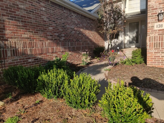 Building Photo - 1138 Fairways Blvd