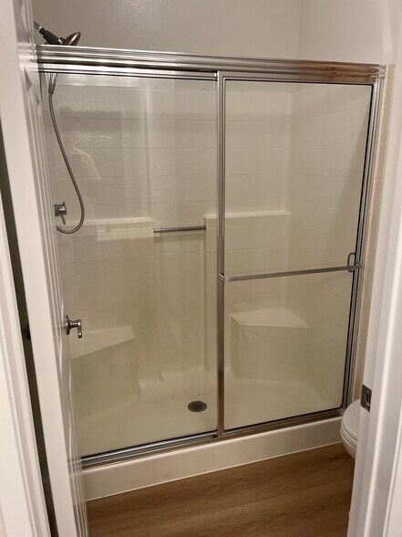 Master bathroom - 28277 Via Luis