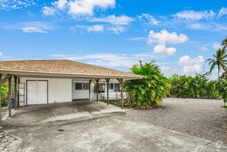 Building Photo - Great Traditional Hawaiian Home in Desirab...