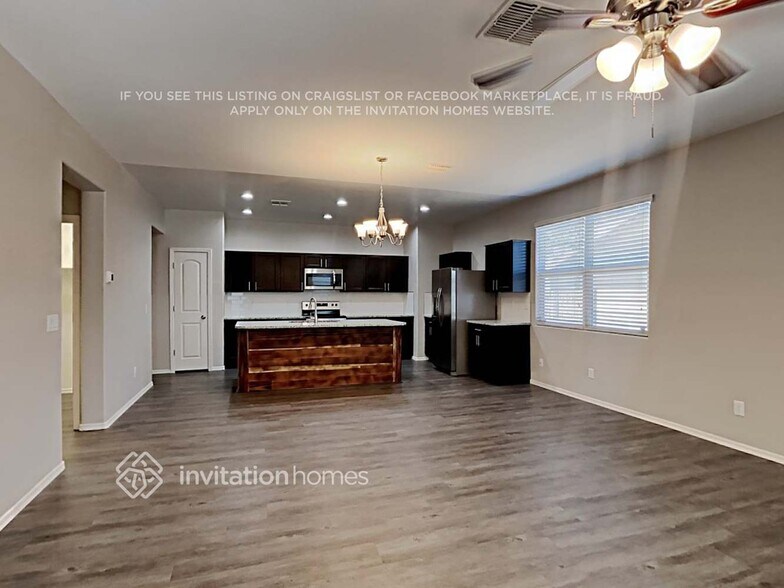 Building Photo - 3019 W Jessica Ln