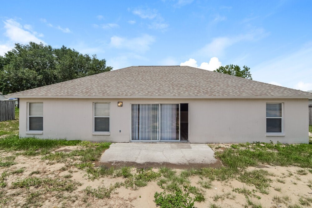 Building Photo - 310 Country Lakes Cir