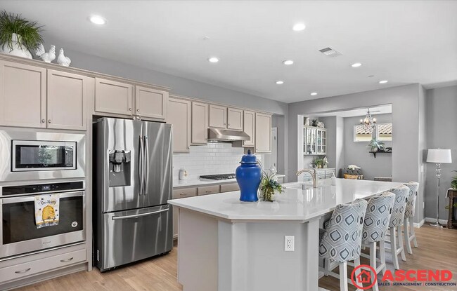 Building Photo - Comfortable & Welcoming 2BD/2BA Home in a Prestigious 55+ HOA Community!