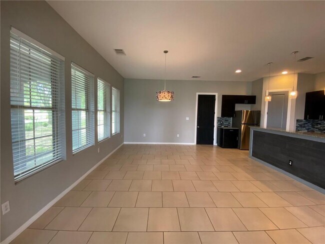 Building Photo - 204 Spellbrook Ln