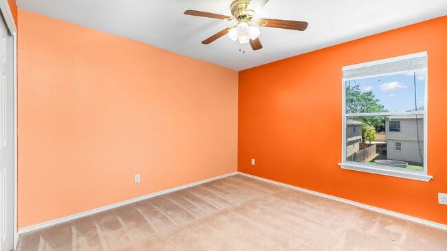 Building Photo - 714 Celosia