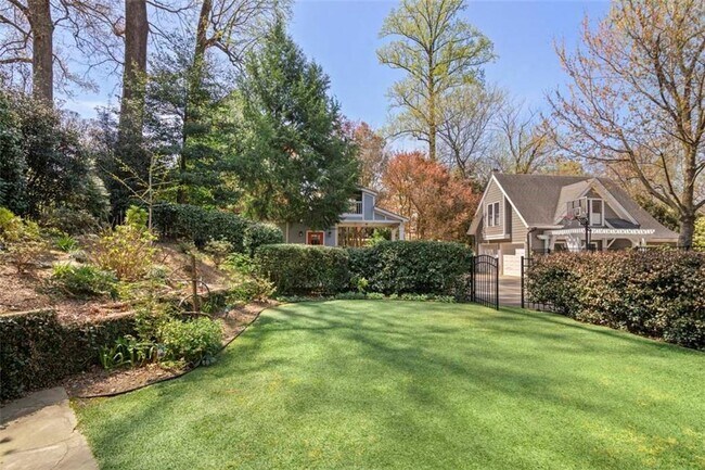 Building Photo - 1400 N Morningside Dr NE