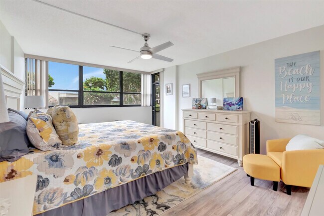 Building Photo - 899 Jeffery St