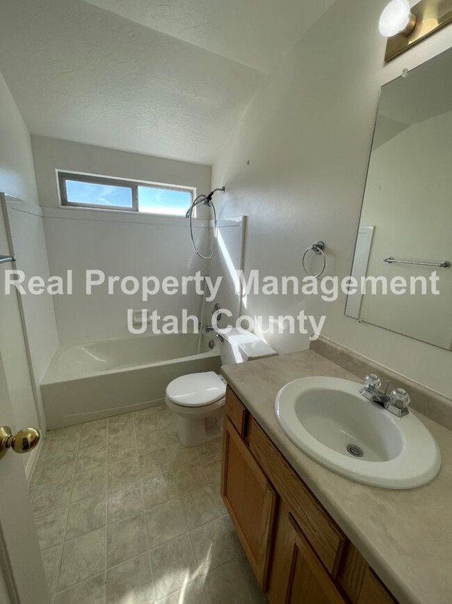 Building Photo - 467 W Harvest Moon Dr