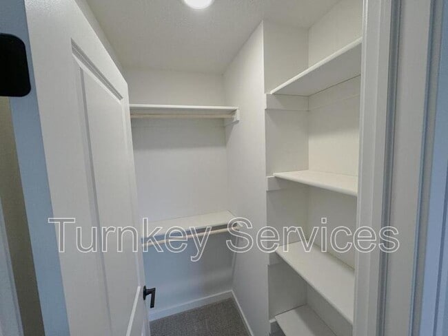 Building Photo - 13812 S 52nd St