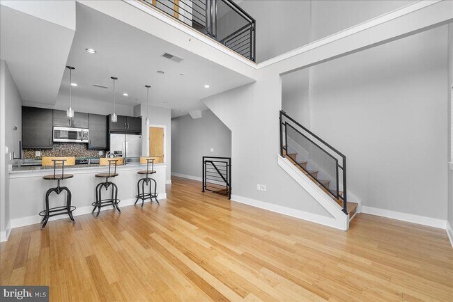 Building Photo - 471 Luray Pl NW