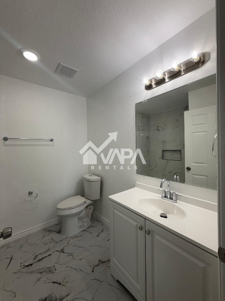 Building Photo - 6714 Elk Lake Dr