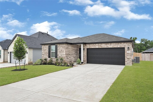 Building Photo - 11923 Wisteria Mdws Dr