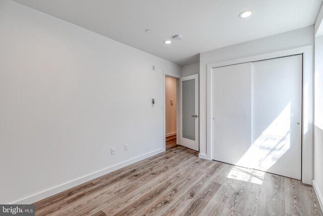 Building Photo - 751 N 43rd St