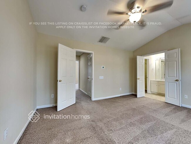 Building Photo - 2918 Duvalla Ave