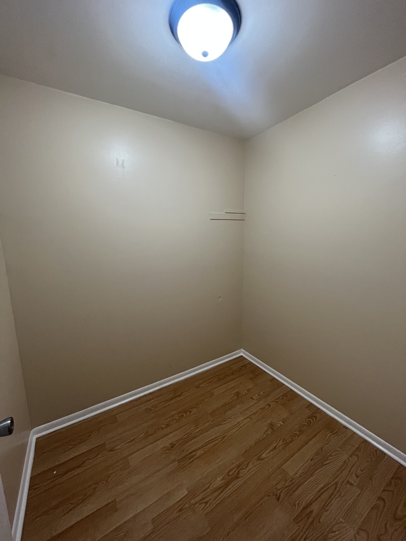 Bonus Room - 15349 West Ave