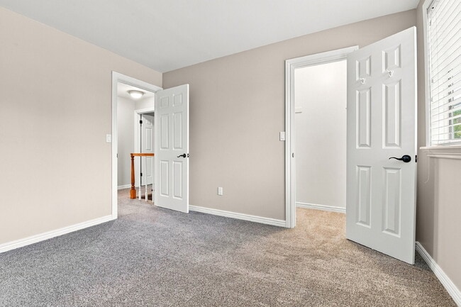 Building Photo - $2,645.95, 4-bed, 2.5-bath located in Centennial with a fenced backyard.