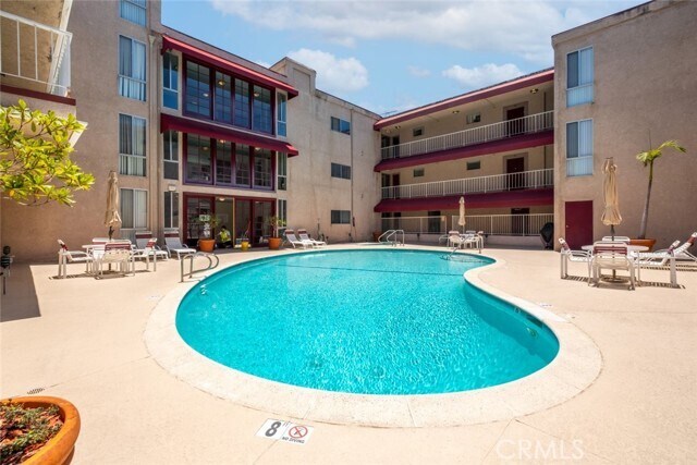 Building Photo - 4487 Colbath Ave