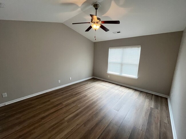 Building Photo - Pet Friendly, Three Bedroom with Bonus Room Home with Garage in Longs is Available Now!