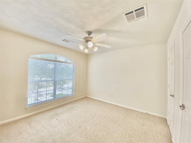 Building Photo - 5518 Chantel Way