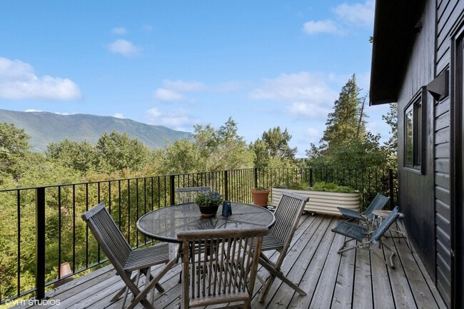 Building Photo - Furnished 2 Bed 2 Bath Columbia Falls Home