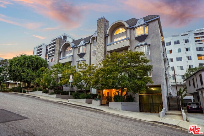 Building Photo - 10627 Ashton Ave