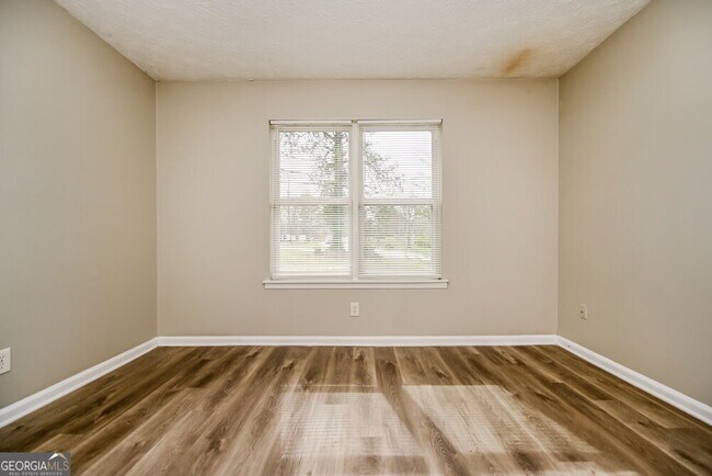 Building Photo - 3068 Caliente Ln