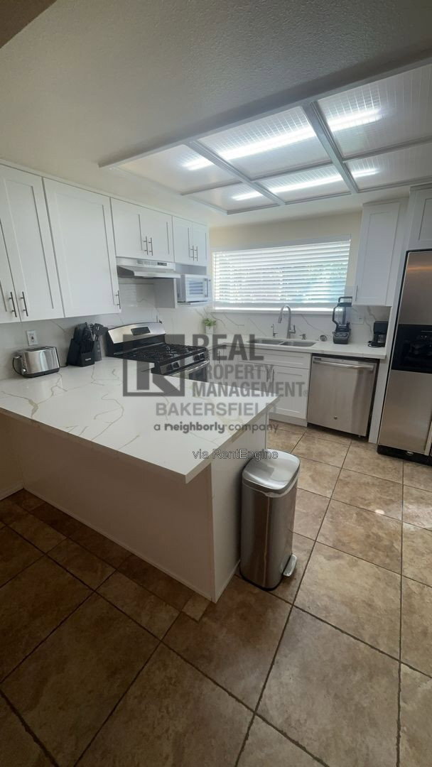 Building Photo - 4213 Southern Breeze Dr