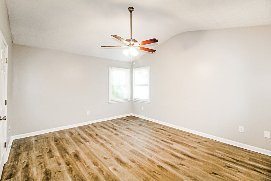 Building Photo - 235 Grayland Creek Dr