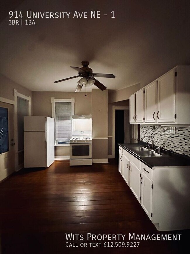 Building Photo - 914 University Ave NE