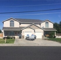 Building Photo - 440B Laguna Dr