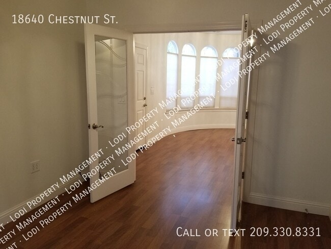 Building Photo - 18640 Chestnut St