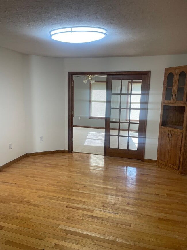 Building Photo - LaFollette 37766 - Charming Ranch-Style 3 ...