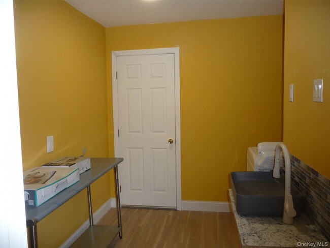 Building Photo - 7 Weather Vane Way