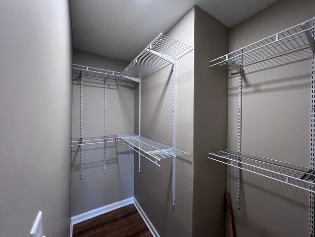 Building Photo - 3 Bedroom 2 bath home in downtown Port Wentworth