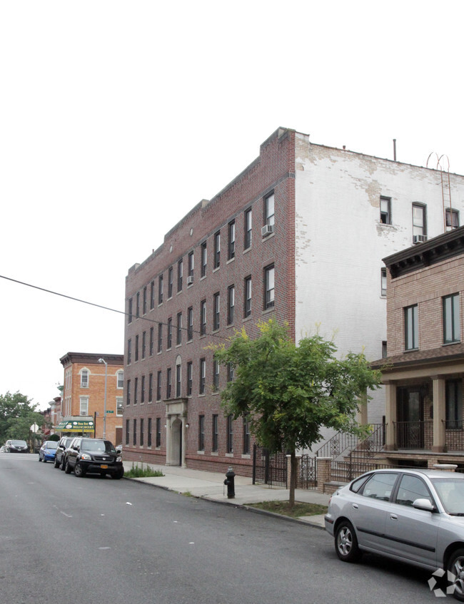 Building Photo - Sunset Park