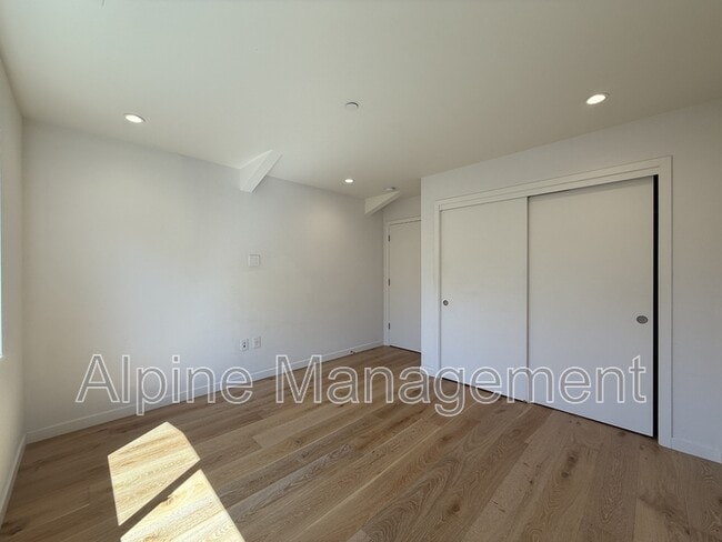 Building Photo - 1163 W Iowa Ave