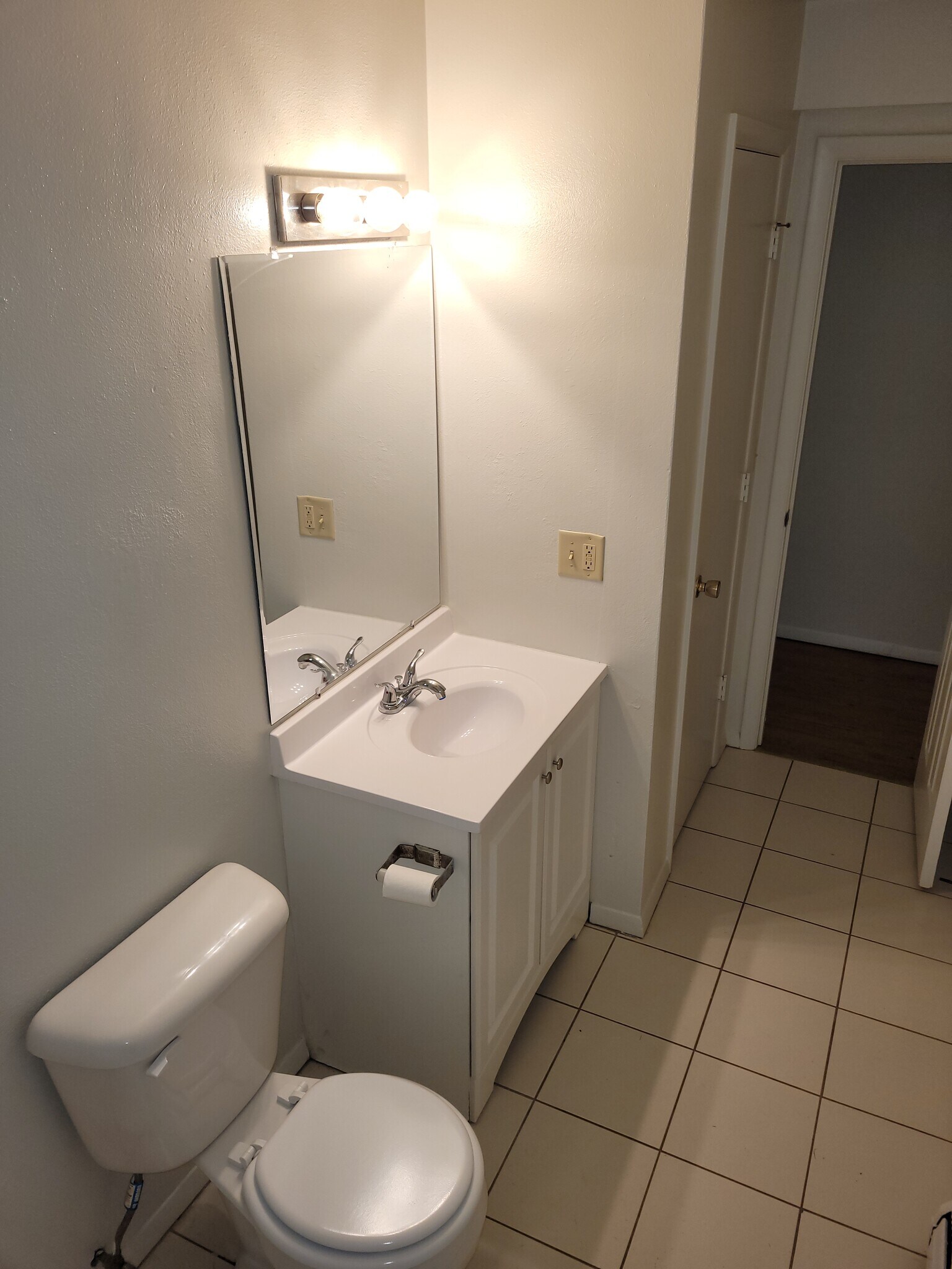 Building Photo - 1201 Wall St