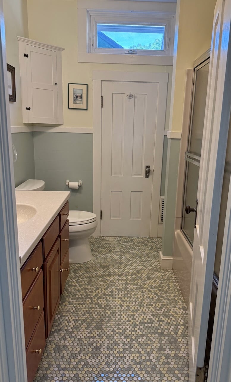 Building Photo - 61 Mansfield Ave