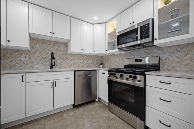 Building Photo - 224 Laura Lee Dr