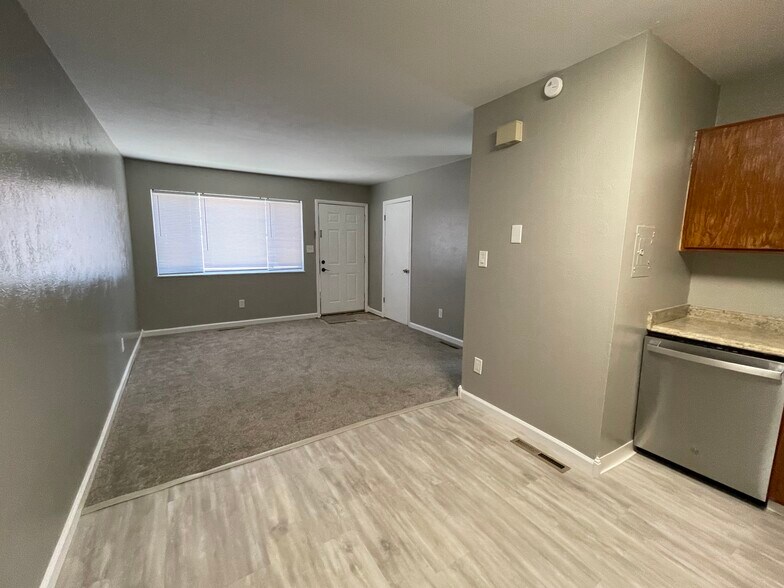 Building Photo - 4339 Ericson Dr