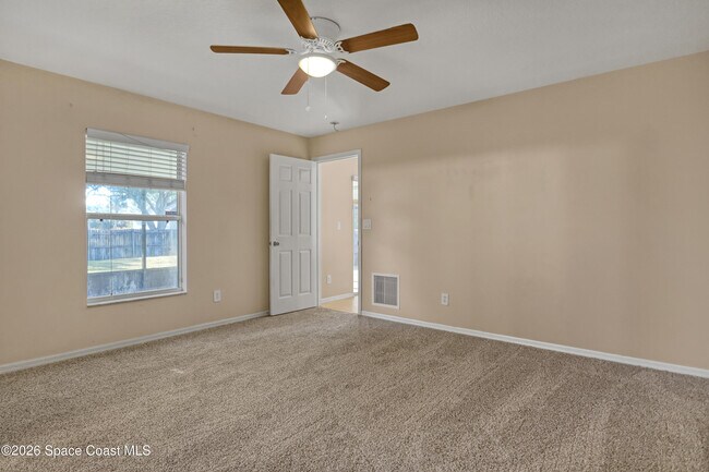 Building Photo - 1384 Palau St SE