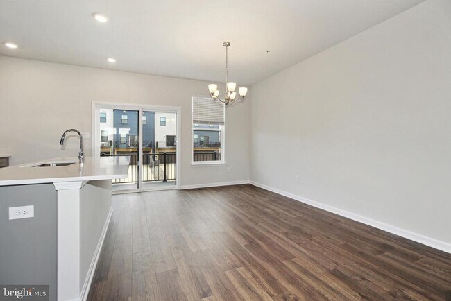 Building Photo - 406 Carroll Walk Ave