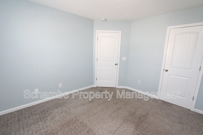Building Photo - 1043 Myers Point Dr
