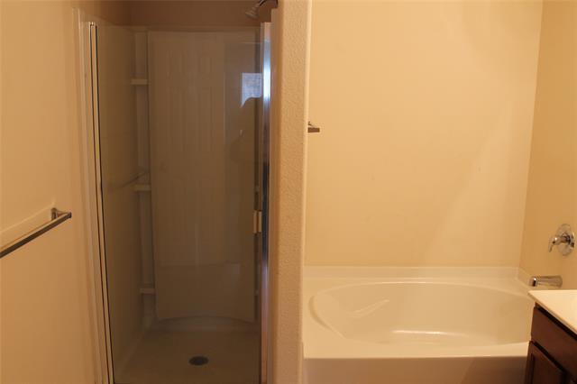 Building Photo - 12732 Northern Pine Dr