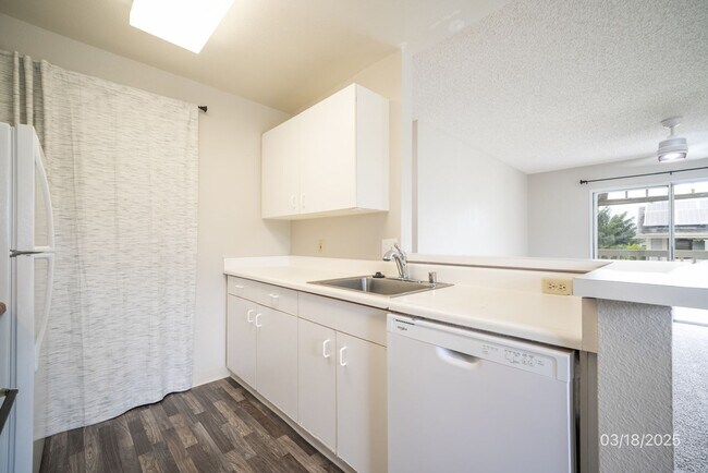 Building Photo - 94-225-225 Paioa Pl