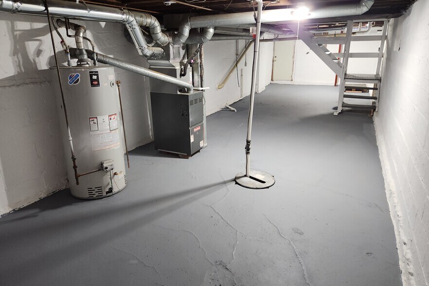 Newly painted full basement - 43 N Roys Ave