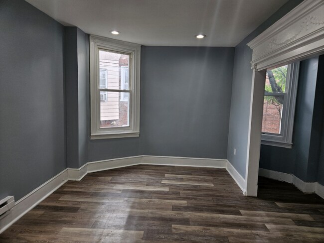 Building Photo - 16 S 50th St