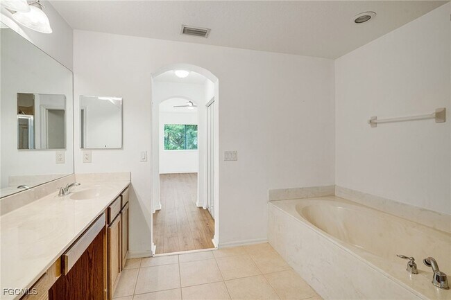 Building Photo - 3174 Antica St
