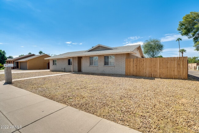 Building Photo - 10424 N 38th Dr