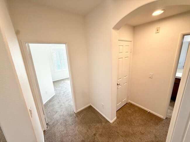 Building Photo - 2810 Piantino Cir