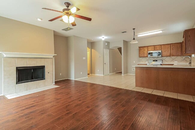 Building Photo - 5728 Bedrock Dr